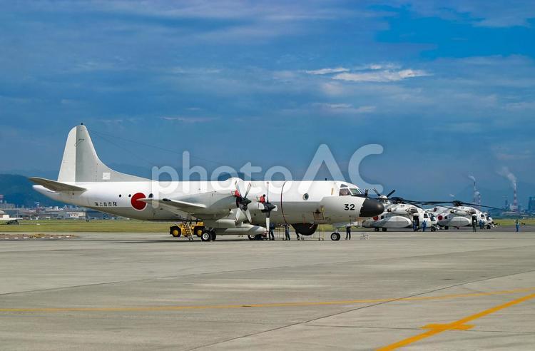 展示中の海上自衛隊航空機 OP-3C 海上自衛隊,自衛隊,ミリタリーの写真素材