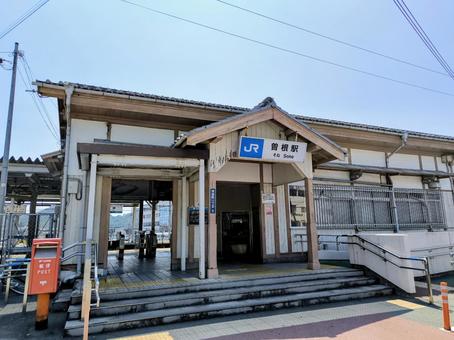 JR神戸線、曽根駅、駅舎 JR神戸線、曽根駅、駅舎 jr,jr西日本,神戸線の写真素材
