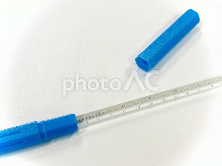 水銀温度計(白)とケース 05 水銀温度計,棒状温度計,精密温度計の写真素材