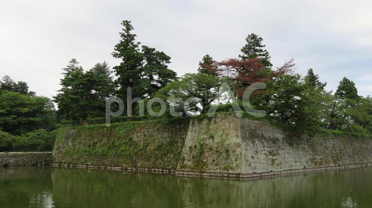 鶴ヶ城　石垣と水堀 鶴ヶ城,若松城,会津若松城の写真素材