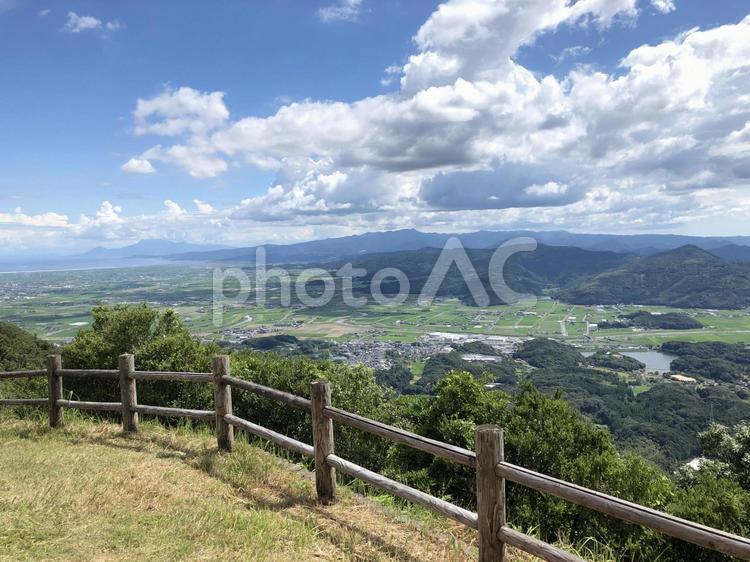公園から見渡す街並み 空,風景,島の写真素材