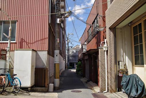 昭和の雰囲気を残す町角 昭和の雰囲気を残す町角 町角,路地,隘路の写真素材