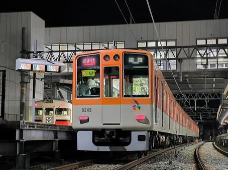 山陽電鉄、大塩駅での緩急接続 山陽電鉄、大塩駅での緩急接続 山陽電鉄,本線,阪神の写真素材