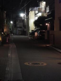 夜の住宅街 夜,夜道,外灯の写真素材