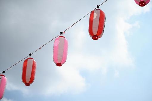 夏空と提灯 提灯,夏祭り,空の写真素材