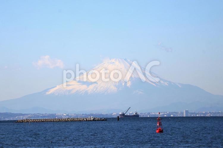 すっかり雪化粧した真冬のきれいな富士山 富士山,雪,きれいの写真素材