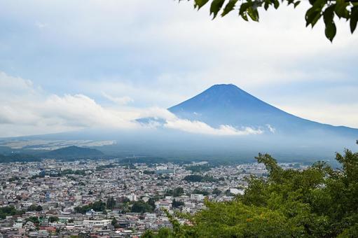 山梨・富士山の景観 山梨・富士山の景観 富士山,新倉富士浅間神社,山梨の写真素材