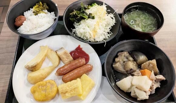 ビジネスホテルで朝食バイキング バイキング,朝食,ご飯の写真素材