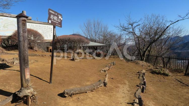 岩殿城　岩殿山の山頂部 岩殿城,岩殿山城,岩殿山の写真素材