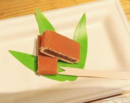 源氏巻 和菓子,小豆餡,砂糖の写真素材