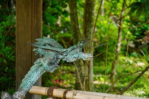資福寺の手水舎⑴ 資福寺の手水舎⑴の写真