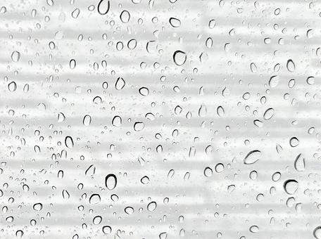 雨の日の窓 雨の日の窓の写真