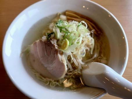 塩ラーメン 塩ラーメンの写真