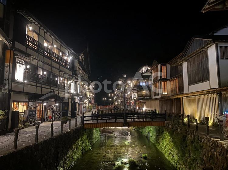 銀山温泉　温泉街 銀山温泉,温泉街,聖地の写真素材