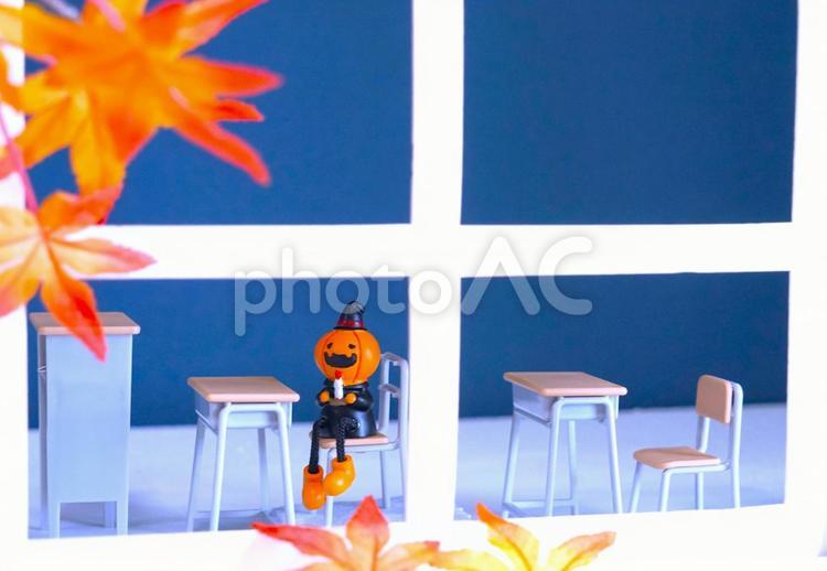 教室のハロウィン⑨ ハロウィン,教室,かぼちゃのお化けの写真素材
