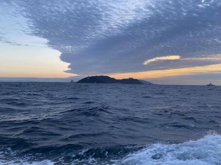 伊勢湾航海中に見た島 海,伊勢湾,島の写真素材