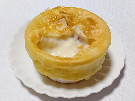 若鶏のクリームシチューパイ 若鶏のクリームシチューパイ,クリームシチュー,洋食の写真素材