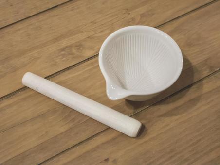 すり鉢とすりぼう すり鉢とすりぼう すり鉢,すり棒,調理器具の写真素材
