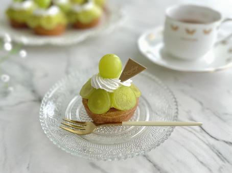 シャインマスカットのミニタルトの写真