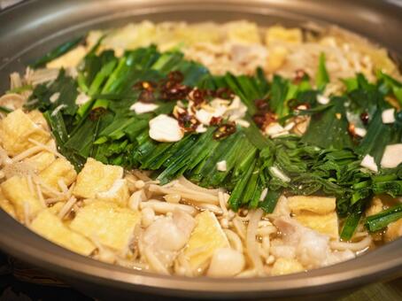 具材たっぷり香り立つもつ鍋 もつ鍋,鍋料理,和食の写真素材