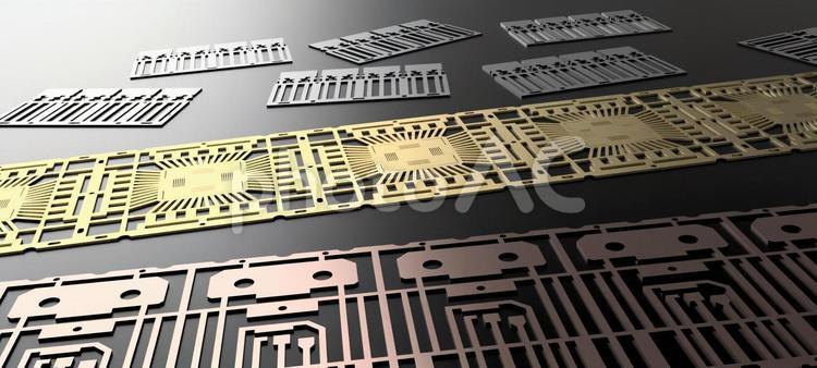 チップの回路と接続に使うリードフレーム 半導体,工場,精密の写真素材