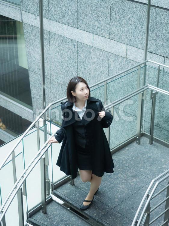 【女性】外回りの仕事をする女性 ol,オフィスレディ,女性の写真素材