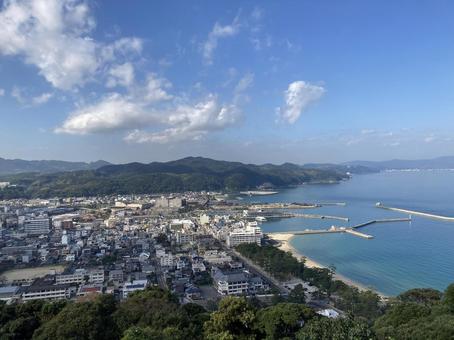 洲本城から見た洲本市街 洲本城から見た洲本市街の写真
