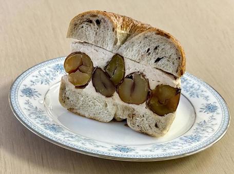 栗のベーグルサンド ベーグル,サンドイッチ,フルーツサンドの写真素材