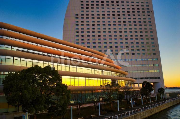 みなとみらいの夜明け 横浜,夜明け,ベイエリアの写真素材