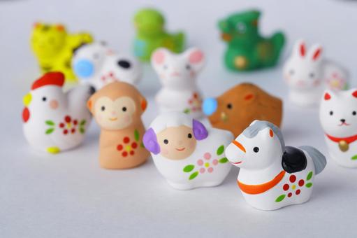 十二支、午の置物勢ぞろい 十二支、午の置物勢ぞろい 干支,午,馬の写真素材