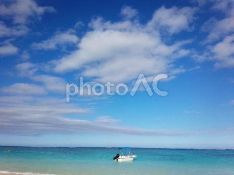 海と空と小舟 熱帯,旅,青緑色の写真素材