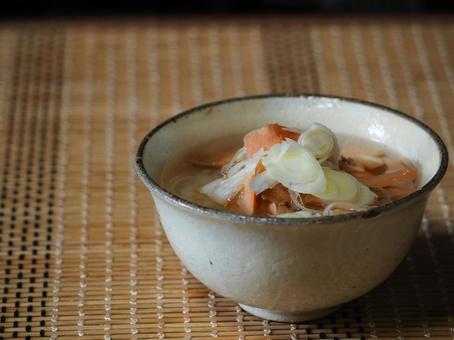 斜めから見た鮭茶漬け 斜めから見た鮭茶漬けの写真