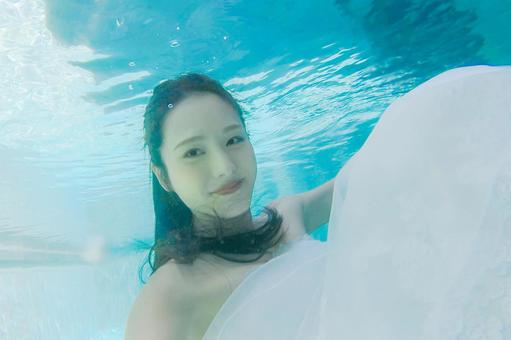 Underwater wedding photography Underwater wedding photography