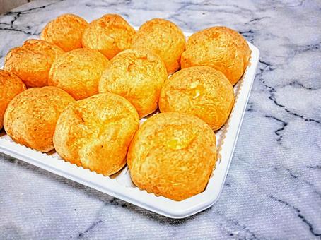 洋菓子 シュークリーム 洋菓子 シュークリーム シュークリーム,クリーム,焼き菓子の写真素材