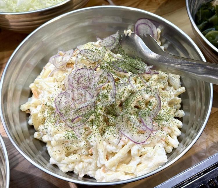 バイキングのマカロニサラダ マカロニサラダ,マヨネーズ,和えるの写真素材