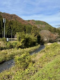 11月　秋の福井県坂井市山奥の景色 秋,ハイキング,山並みの写真素材
