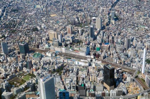 池袋駅付近を東側から空撮 池袋駅付近を東側から空撮 池袋,空撮,池袋駅の写真素材