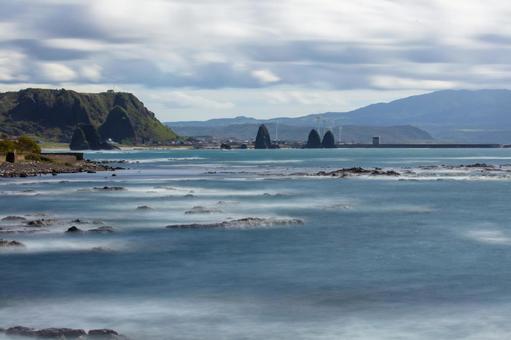 せたな町の雄大な海岸線の遠景 奇岩,海岸線,雄大の写真素材