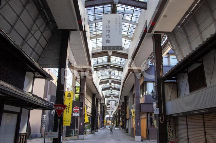 長浜大手門通り商店街 長浜大手門通り商店街,商店街,町並みの写真素材