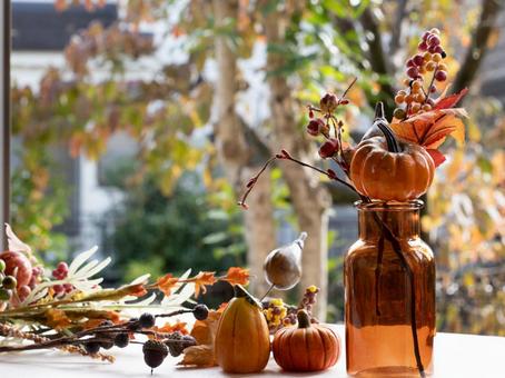 一輪挿しとかぼちゃ木の葉 かぼちゃ,木の実,紅葉の写真素材