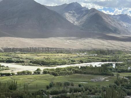 インダス川 インダス川,ラマユル,ラダックの写真素材