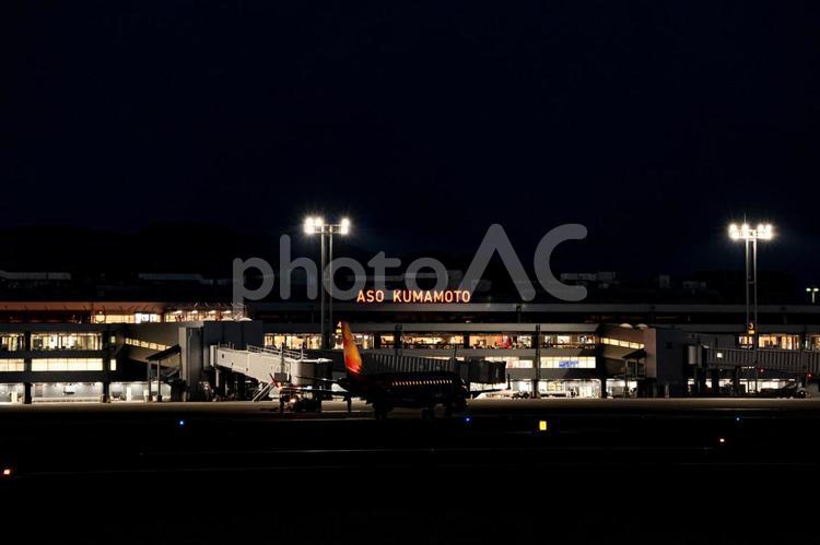 夜風とジェットのささやき 飛行機,航空機,旅客機の写真素材