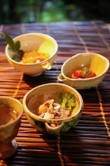 片口の小鉢 珍味で晩酌2 片口の小鉢 珍味で晩酌2 片口鉢,小鉢,珍味の写真素材