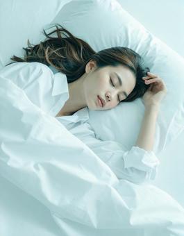 女性_睡眠 女性_睡眠の写真