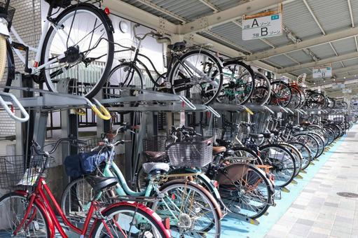2段式駐輪場・自転車置き場（八戸ノ里駅前 駐輪場,自転車置き場,2段式の写真素材