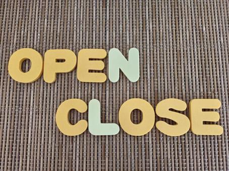 OPENとCLOSEの文字列 OPENとCLOSEの文字列 open,開店,開くの写真素材