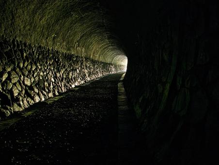 廃線のトンネル 廃線のトンネル トンネル,廃線,線路の写真素材