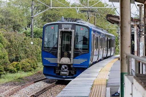 しなの鉄道 しなの鉄道,滋野駅,駅の写真素材