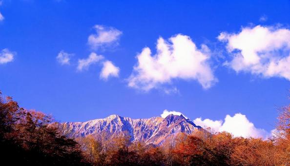 晩秋の奥大山の紅葉と青空 大山,奥大山,秋の写真素材