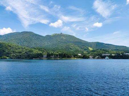 芦ノ湖にて海賊船から駒ヶ岳頂上駅を遠望 芦ノ湖にて海賊船から駒ヶ岳頂上駅を遠望 箱根海賊船,遊覧船,芦ノ湖の写真素材